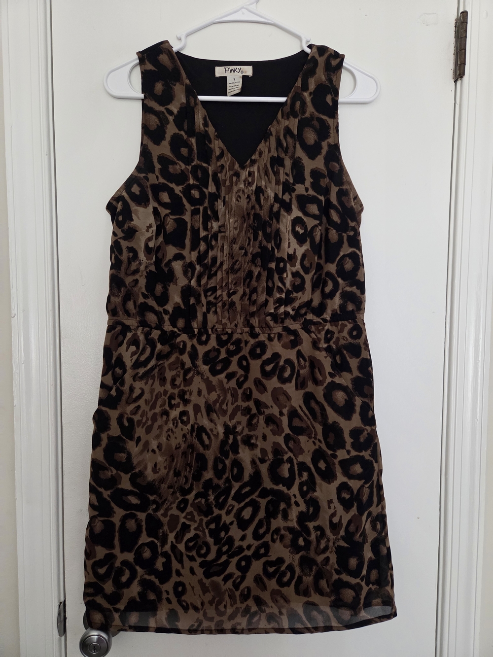 Pinky Leopard Print Sleeveless V-Neck Pintuck Mini Dress Small